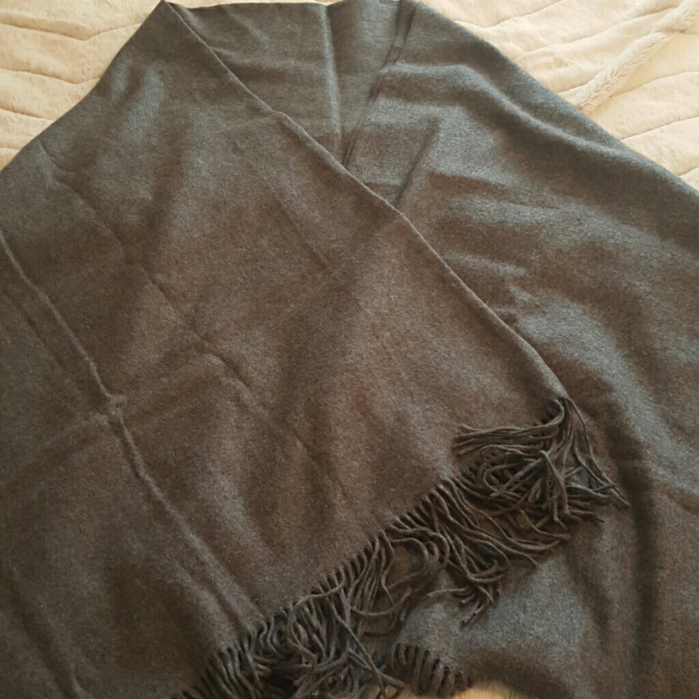 Gray Wrap